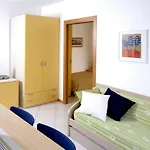 Comfortable Flat For 4 Guests By The Daire