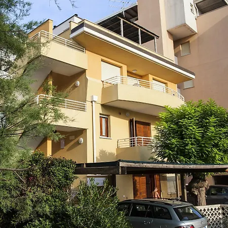 Comfortable Flat For 4 Guests By The *